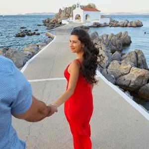 Meet your Posher, Evanthia